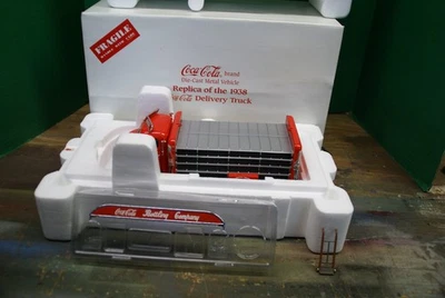 Danbury Mint 1/24 1938 Red GMC Cab Over Coke Truck - Box 222 - Image 1 of 4