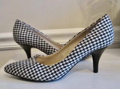 Ellen Tracy Women's Graffiti Black White Herringbone Pumps Heels Shoes Size 8 M - Image 1 of 4