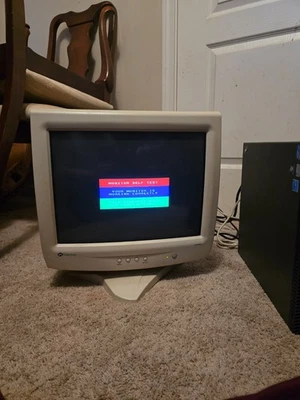 Gateway EV700 AA 2001 Retro 17" CRT Monitor - Image 1 of 2