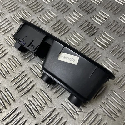 ПЕРЕКЛЮЧАТЕЛЬ ПЕРЕДНЕГО СТЕКЛА СО СТОРОНЫ ПАССАЖИРА ALFA ROMEO 159 MK1 156077485 - Изображение 1 из 4