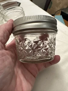 Tarros de albañil tamaño de gelatina de mermelada ~ Juego de 5 suministros de conservas acolchados de 4 oz - Imagen 1 de 8