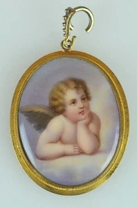 ANTIQUE 14K GOLD-PLATED PORCELAIN PLAQUE PENDANT - CUPID LEANING ON HAND 1 5/8" - Picture 1 of 2