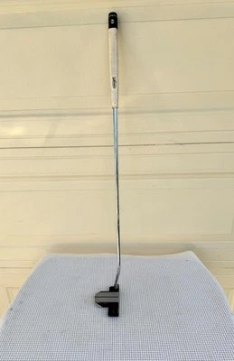 Putter Vodoo Never Compromise 33" de Tour Player Foto 1 de 4
