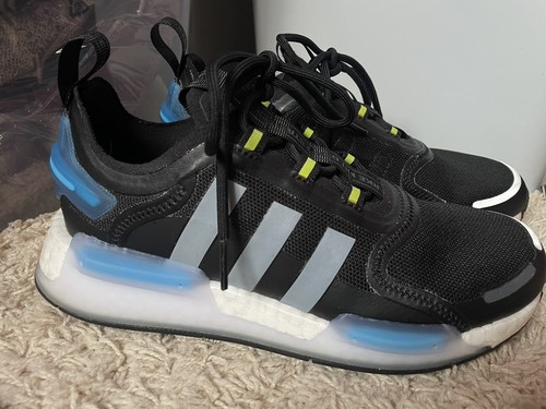 Adidas Scarpe da Ginnastica NMD UK Taglia 5 Running Nero Blu Ottime Condizioni