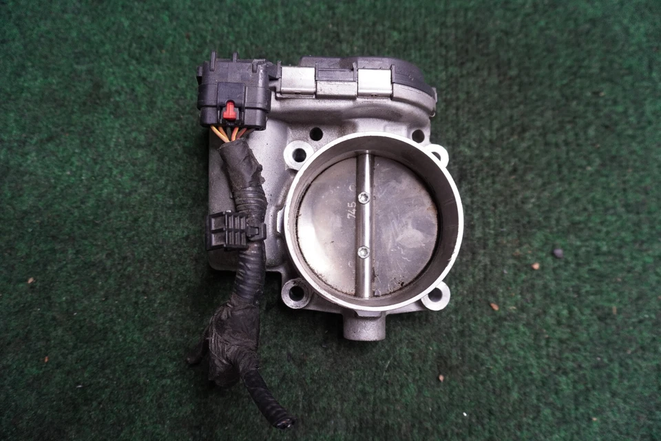 Dodge Durango 2015 3,6 L carrocería del acelerador OEM 05184349AC Foto 1 de 4