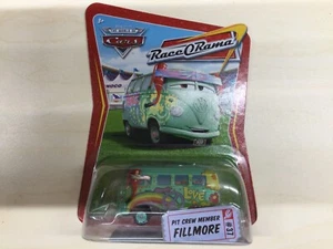 Mattel Pixar Disney Cars „Fillmore Pit Crew Member“ NEU Sealed - Bild 1 von 2
