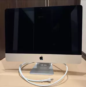 Apple iMac 21.5" (1TB HDD, Intel Core i5-7400, 3.00GHz, 8GB) Silver - Afbeelding 1 van 3