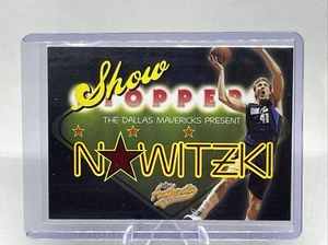 2004-05 Fleer Authentix Show Stoppers #15 Dirk Nowitzki NBA HOF Insert NM+ - Picture 1 of 2