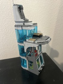 LEGO Marvel Attack On Avengers Tower