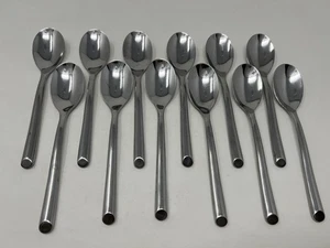 Cucharas de sopa de acero inoxidable forjadas con onda satinada Mikasa cubiertos 7,5" / 19 cm lote de 12 - Imagen 1 de 3