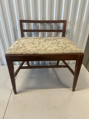 ü Thomasville Vanity 长凳脚凳梳妆台椅入口椅内饰很好 — 第 1/4 张图片