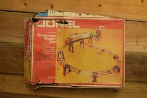 Vintage Lionel Graduated Trestle Set 027 Gauge 6-2110 USED 22 PCS. O-27 GAUGE - Picture 1 of 3