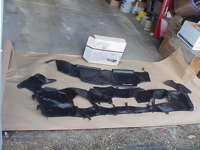 A++ 1992-95 Honda Civic Factory Full Nose Mask Bra  Orig in Box 08P35-SRO-100G - Image 1 of 4