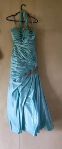 formal dress - Picture 1 of 8