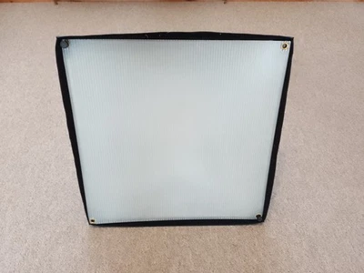 Bowens L series Soft Box 50cm square with Barn Doors - Image 1 of 3
