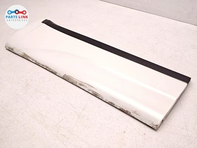 2016-20 BENTLEY BENTAYGA REAR RIGHT DOOR MOLDING CLADDING APPLIQUE LOWER LIP 636 - Image 1 of 4