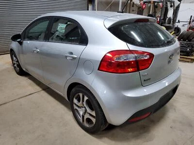 二手前中心内部后视镜适合:2014 起亚里约前中心渐变 — 第 1/4 张图片