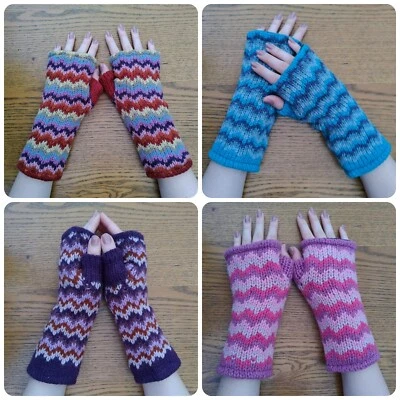 Zig Zag Pattern Wool Wrist Arm Warmers Fleece Lined Fingerless Gloves Mittens - Image 1 of 2