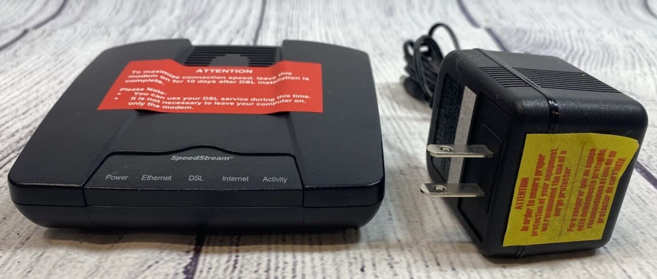 Siemens SPEEDSTREAM 4100 Ethernet DSL Modem 060-D141-A12 - Image 1 of 4