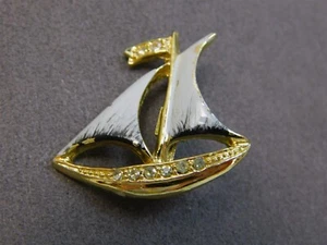 Vintage Enamel Sailboat With Rhinestone Accents 1" Pin Brooch - Picture 1 of 2