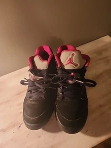 AIR JORDAN 5 RETRO LOW (GS) size 6.5y Black Gym Red - Picture 1 of 6