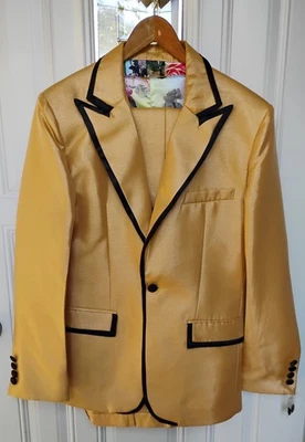 Peanut Butter 3 Piece Suit Men's Sz 46 Johnny B-Gold NWOT Metallic Luxurious - Image 1 of 4