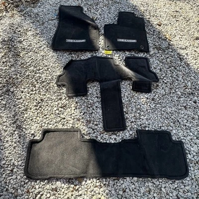 Alfombrillas Toyota Highlander 2014-2018 4 piezas silla Capitán OEM bordadas Foto 1 de 4