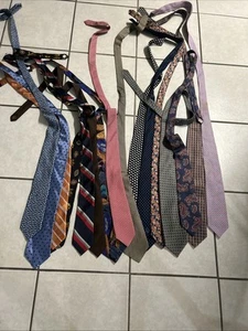 LOT 16 NECKTIES TIES SILK DIOR, P CARDIN, BROOKS BRO,OSCAR DE LA RENTA,J BANK + - Picture 1 of 15