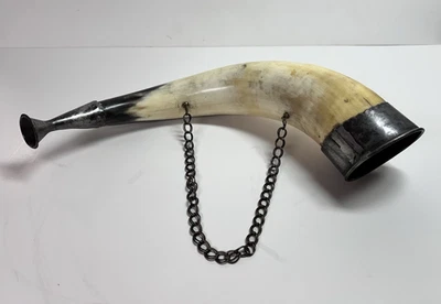 Antiguo cuerno de caza inglés del siglo XIX hecho de cuerno de vaca Foto 1 de 4