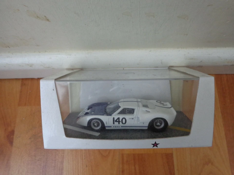 1/43 Bizarre - Ford GT40 #140 Nurburgring 1964 Pressofuso Auto Riferimento BZ269 - Immagine 1 di 1