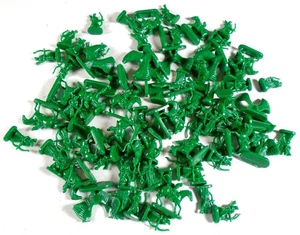 2003 RISK Lord of the Rings Trilogy Edition Replacement Complete Green Army Pcs - Picture 1 of 1