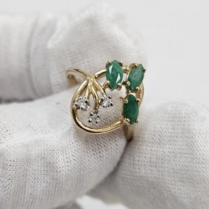 Vintage 14k Yellow Gold Emerald & Diamond Ring  Size 7 - Picture 1 of 8