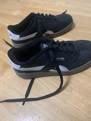 Zapatos de fútbol interior Reebok unisex para niños talla 1K blanco y negro Foto 1 de 4