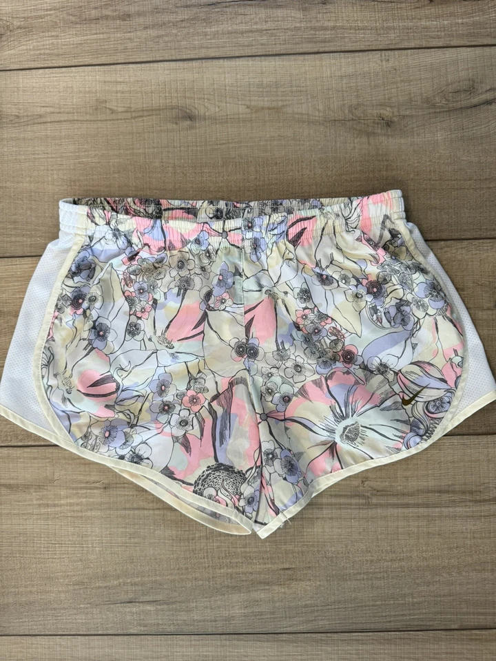 Pantalones Cortos Atléticos para Correr Nike Niñas Medianos M Dri Fit Forrados Florales Amarillo Rosa Foto 1 de 1