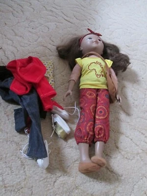 POUPEE KINRA GIRLS AFRICAINE - Photo 1/3