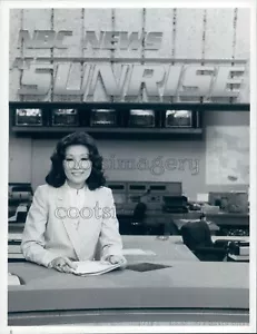 1983 Pressefoto TV Nachrichtensprecherin Connie Chung Moderatoren Sonnenaufgang NBC 1980er - Bild 1 von 2