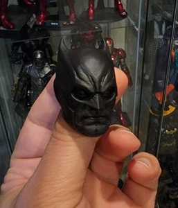 CUSTOM 1/6 Thomas Wayne Batman Head Sculpt  Dark Knight Flashpoint The Flash DC  - Picture 1 of 3