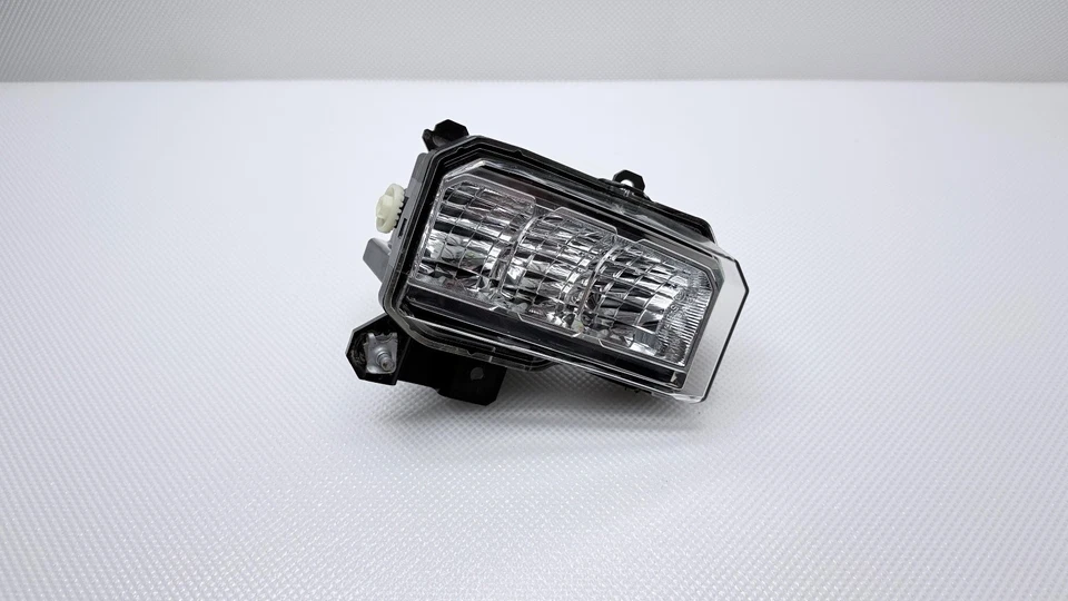 Faro antiniebla delantero derecho Subaru Forester 2019 2020-2024 84501-SJ000 OEM Foto 1 de 4