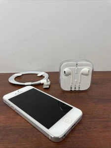 Casi Como Nuevo Apple iPhone 5 Blanco Modelo A1429 - Bloqueado + Auricular y Cable - Imagen 1 de 8