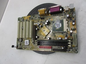Gigabyte GA-7ZXE AMD Athlon XP 2000+ 1667 MHz - Photo 1/1