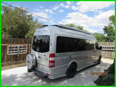 2013 Leisure Travel Van Free Spirit SS Class B Motorhome - Image 1 of 4