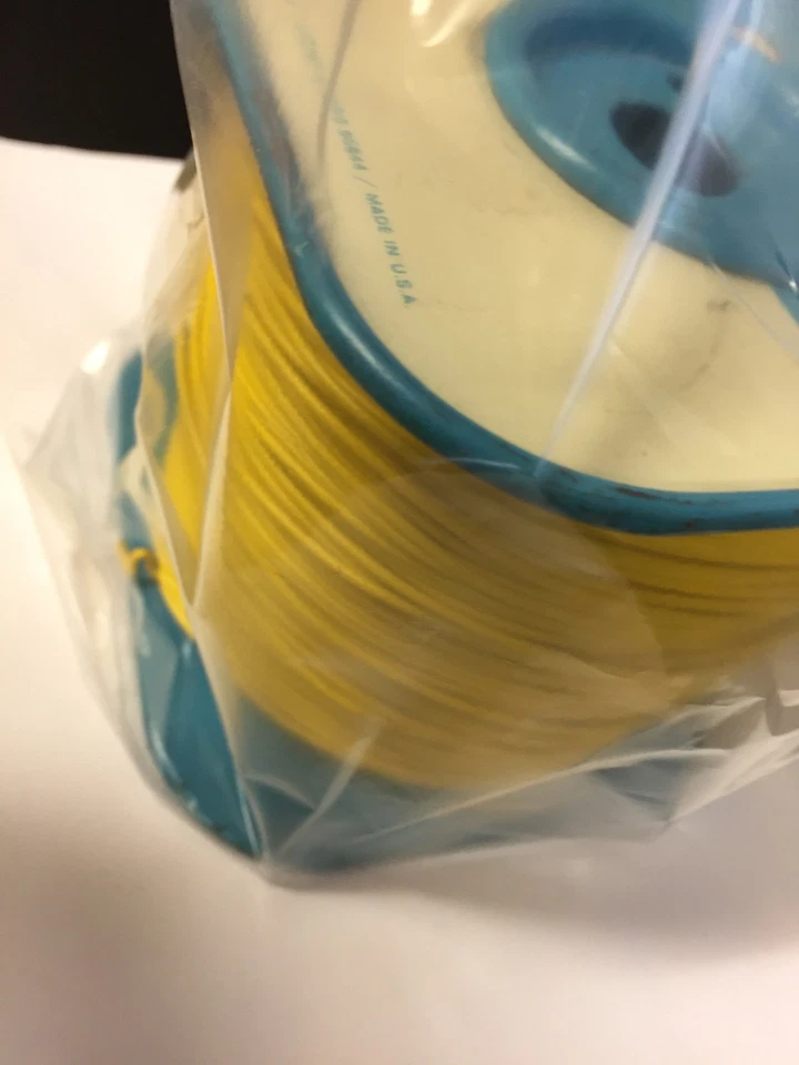 8529 BELDEN AMARILLO CONEXIÓN SÓLIDO 20AWG 1000 FT NUEVO Foto 1 de 1