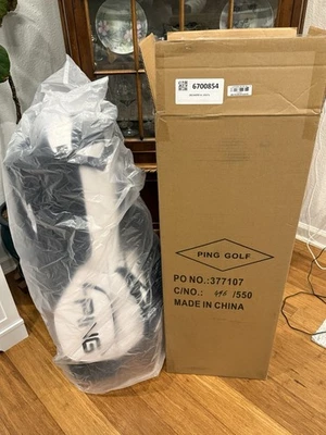 Bolso de pie PING 2025 Hoofer Tour color: blanco/negro nuevo 5 vías Foto 1 de 4