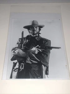 1976 THE OUTLAW JOSEY WALES B/W 8x10 Original Hollywood Photo Clint Eastwood - Picture 1 of 3