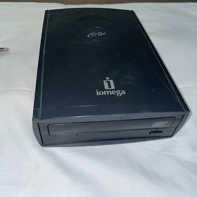 IOMEGA CDRW55292EXT - CD-RW 52x 2 x 52x USB 2.0 External Drive For PC / Mac - Image 1 of 4