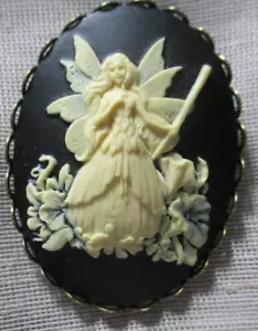 NOS CAMEO BUTTON -  FAIRY QUEEN HOLDING HER SCEPTER - 1-1/2 in - Picture 1 of 3
