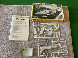 Italeri No.186 Hawk T.Mk 1/51/66 British Aerospace Model Kit - Scale 1:72 - Boxed - Bild 1 von 14