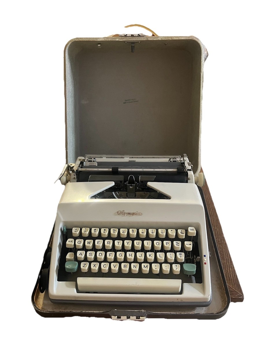 Olympia Traveller Typewriter In Collectible Typewriters for