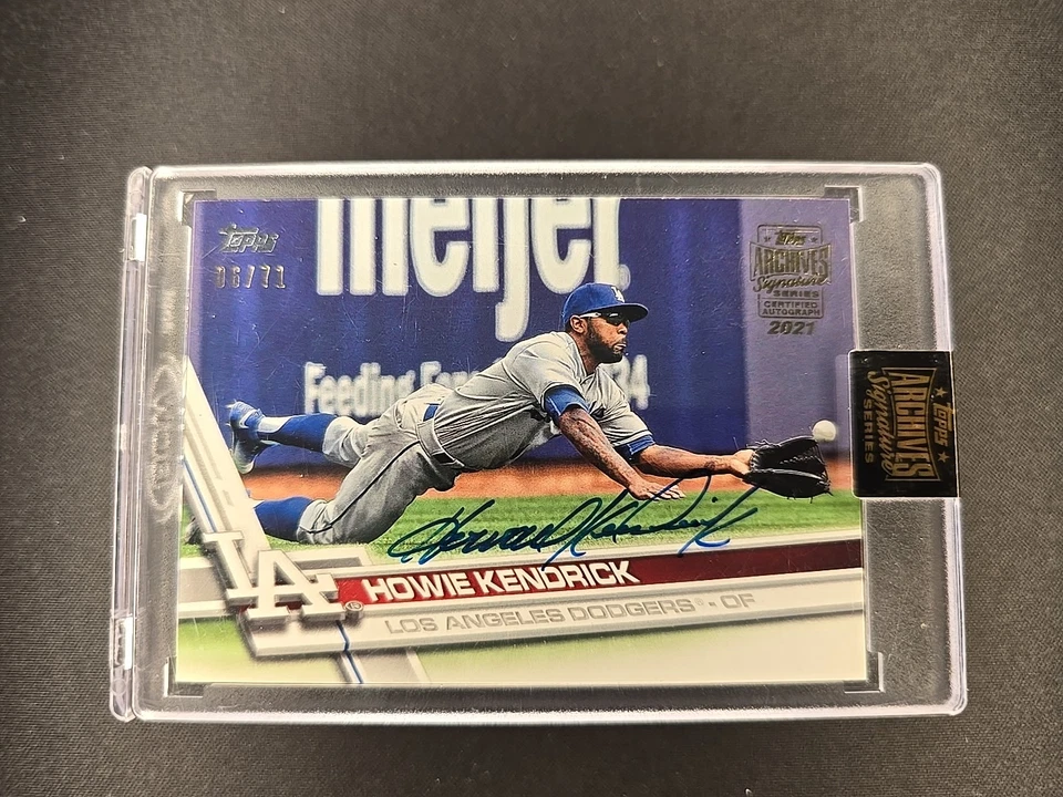 2017 Topps Archives Howie Kendrick Auto /71 LOS ANGELES DODGERS - Image 1 of 2