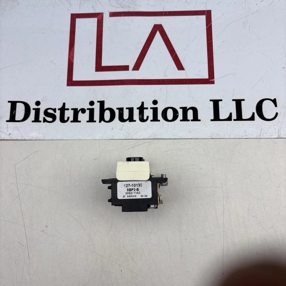 Magnetek SBP2-B Momentary On/Off 2 Button Switch - Image 1 of 4